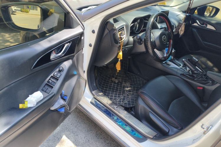 Used Mazda 3 Axela 2016 Sedan 1.5L Automatic Luxury Model Driver Seat