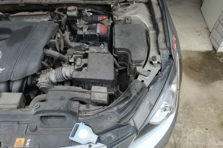 Used Mazda 3 Axela 2016 Sedan 1.5L Manual Comfort Model Engine Bay Left
