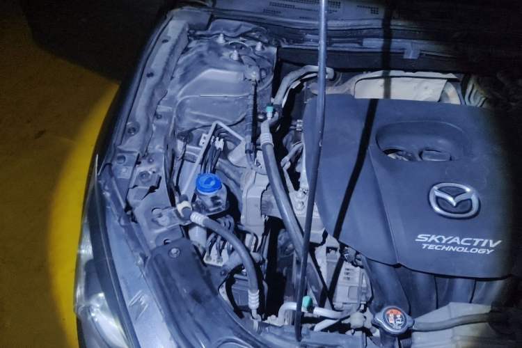 Used Mazda 3 Axela 2016 Sedan 1.5L Automatic Comfort Model Engine Bay Right