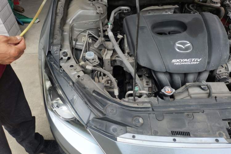 Used Mazda 3 Axela 2016 Sedan 1.5L Manual Comfort Model Engine Bay Right