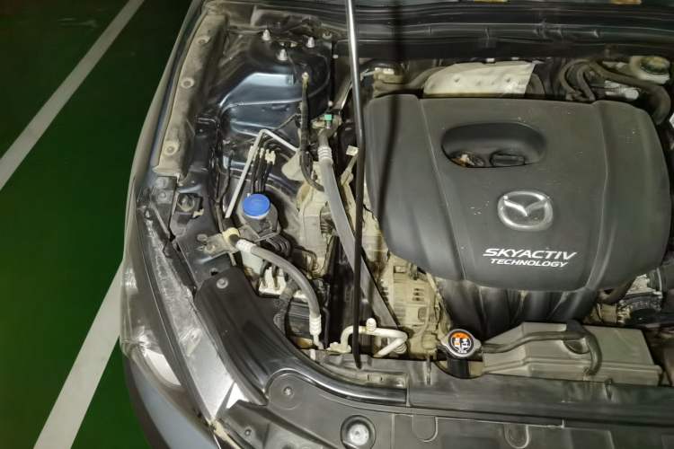 Used Mazda 3 Axela 2016 Hatchback 1.5L Automatic Comfort Model Engine Bay Right