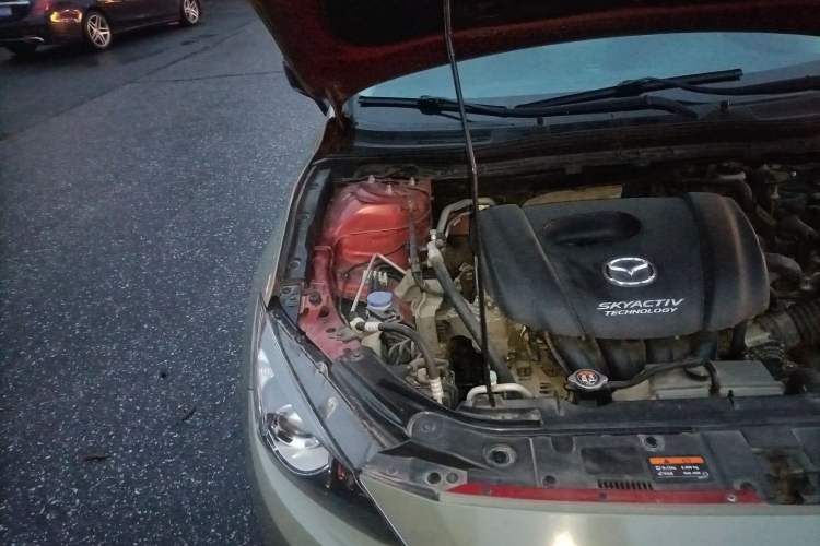 Used Mazda 3 Axela 2016 Sedan 1.5L Automatic Comfort Model Engine Bay Right
