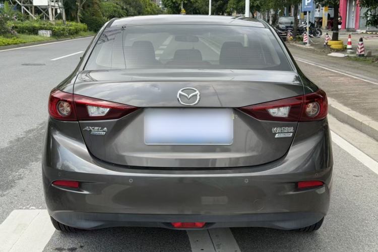 Used Mazda 3 Axela 2016 Sedan 1.5L Automatic Luxury Model Exterior 4