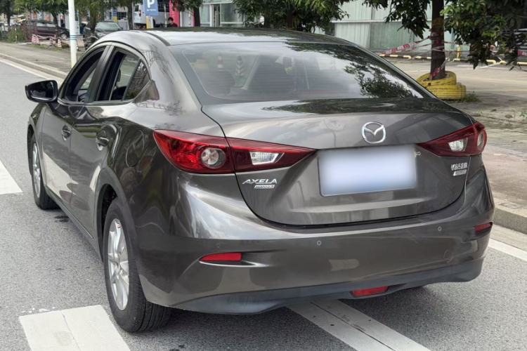 Used Mazda 3 Axela 2016 Sedan 1.5L Automatic Luxury Model Exterior 9