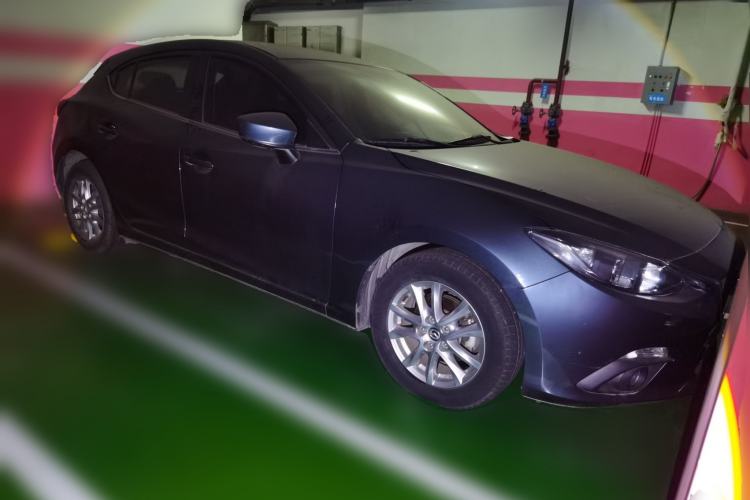 Used Mazda 3 Axela 2016 Hatchback 1.5L Automatic Comfort Model Front Right 45 Deg