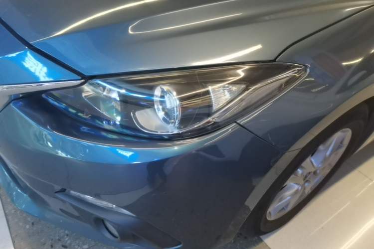 Used Mazda 3 Axela 2016 Sedan 1.5L Automatic Comfort Model Left Front Headlight