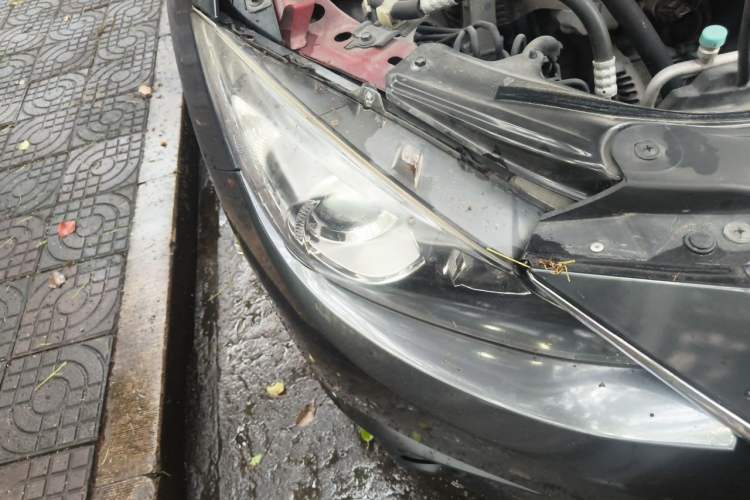 Used Mazda 3 Axela 2016 Sedan 1.5L Manual Comfort Model Right Front Headlight