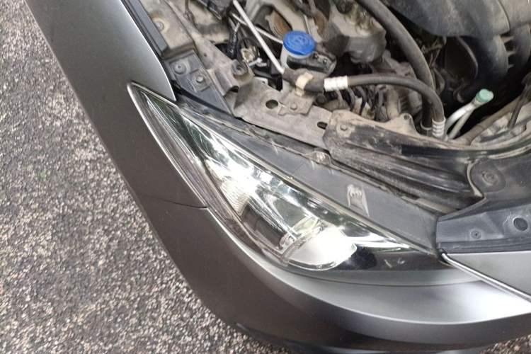Used Mazda 3 Axela 2016 Hatchback 2.0L Automatic Sport Model Right Front Headlight