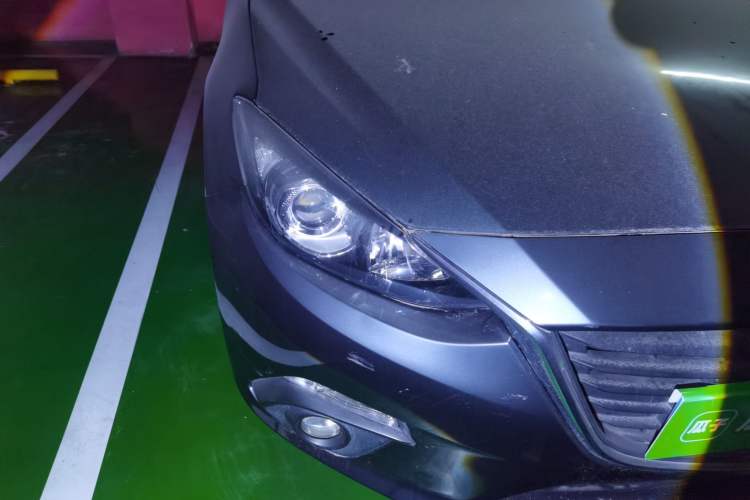 Used Mazda 3 Axela 2016 Hatchback 1.5L Automatic Comfort Model Right Front Headlight