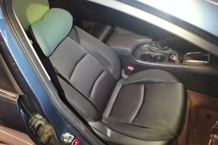 Used Mazda 3 Axela 2016 Sedan 1.5L Automatic Comfort Model Right Front Seat