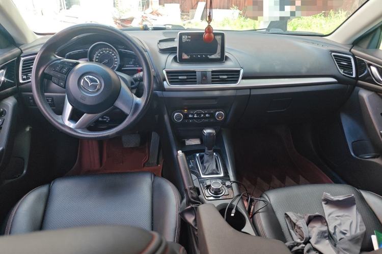 Used Mazda 3 Axela 2016 Hatchback 1.5L Automatic Luxury Model Center Console