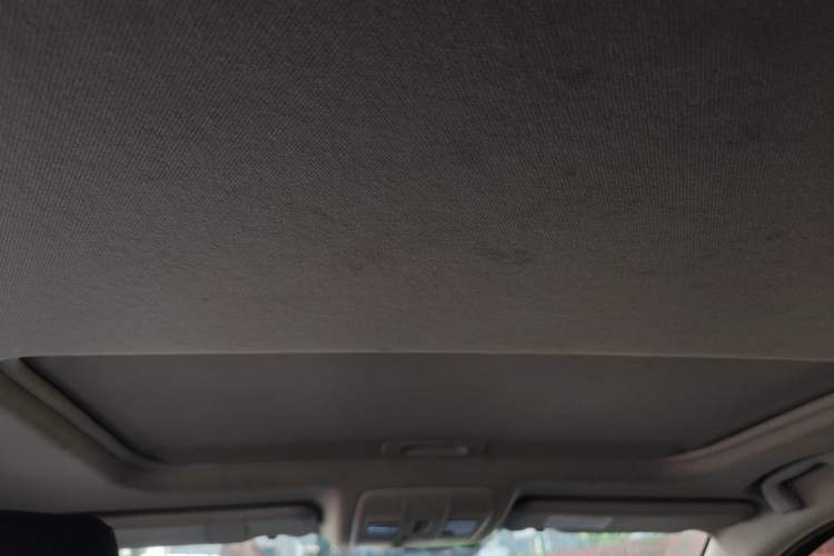Used Mazda 3 Axela 2016 Hatchback 1.5L Automatic Luxury Model Headliner