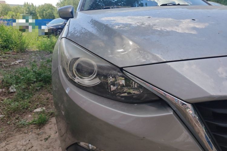 Used Mazda 3 Axela 2016 Hatchback 1.5L Automatic Luxury Model Right Front Headlight