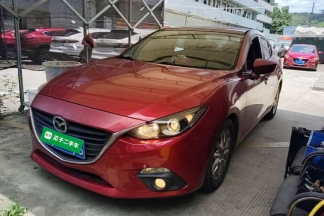Used Mazda 3 Axela 2016 Sedan 1.5L Automatic Comfort Model