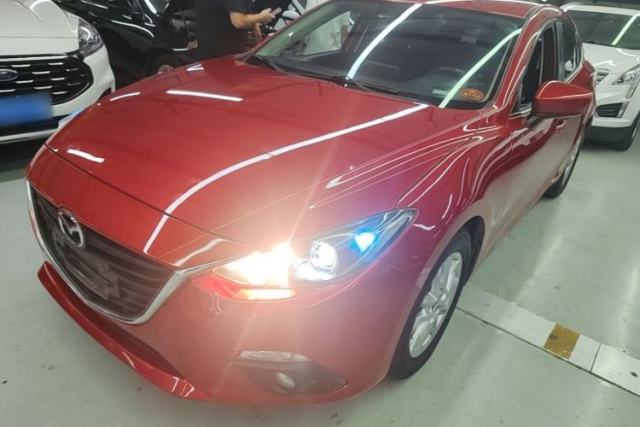 Used Mazda 3 Axela 2016 Sedan 1.5L Automatic Comfort Model