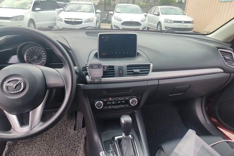 Used Mazda 3 Axela 2016 Hatchback 1.5L Automatic Luxury Model Audio And AC Panel