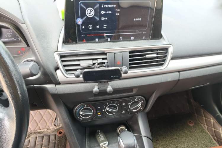 Used Mazda 3 Axela 2016 Sedan 1.5L Automatic Comfort Model Audio And AC Panel