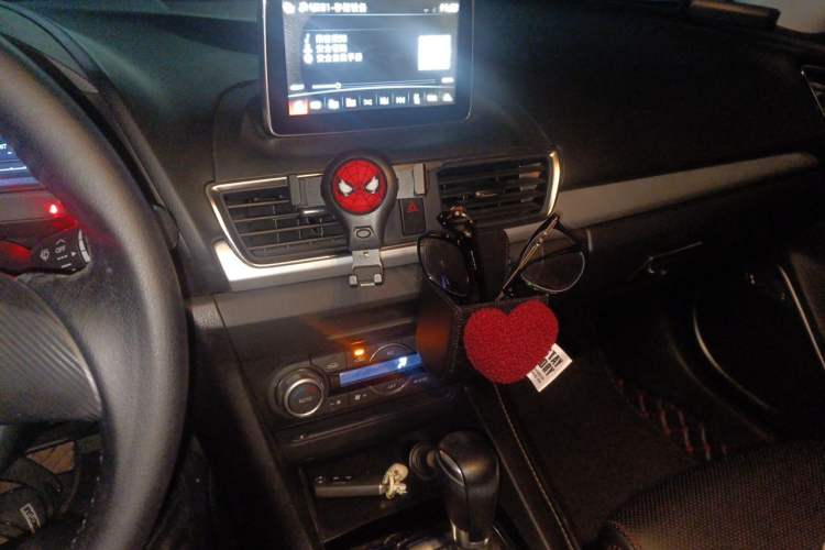 Used Mazda 3 Axela 2016 Hatchback 1.5L Automatic Luxury Model Audio And AC Panel