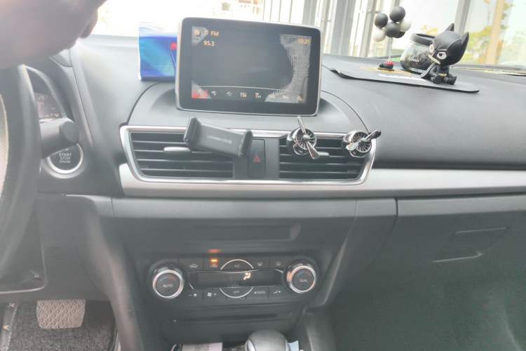 Used Mazda 3 Axela 2016 Sedan 1.5L Automatic Luxury Model Audio And AC Panel