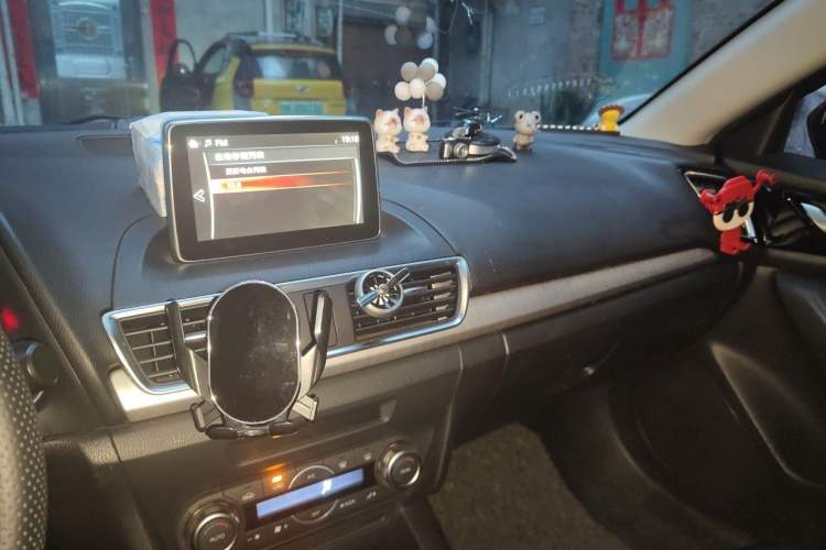 Used Mazda 3 Axela 2016 Sedan 1.5L Automatic Luxury Model Audio And AC Panel
