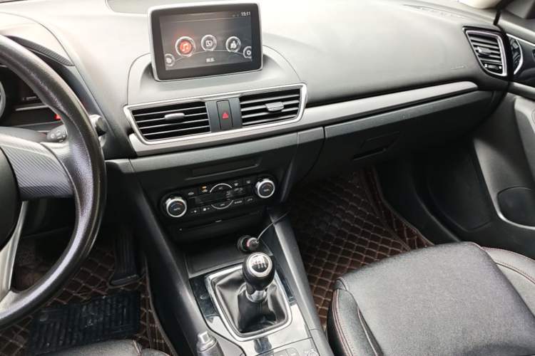 Used Mazda 3 Axela 2016 Sedan 1.5L Manual Luxury Model Audio And AC Panel