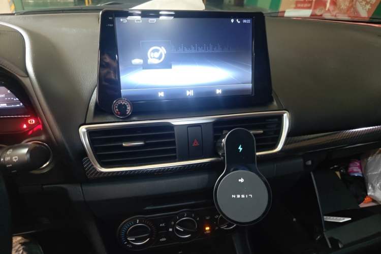Used Mazda 3 Axela 2016 Hatchback 1.5L Automatic Comfort Model Audio And AC Panel
