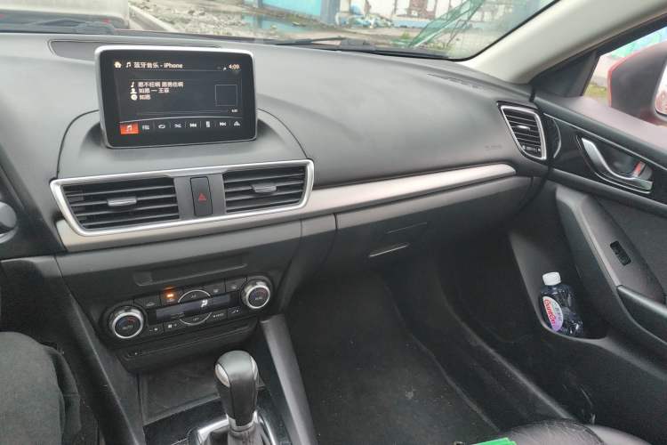 Used Mazda 3 Axela 2016 Sedan 1.5L Automatic Luxury Model Audio And AC Panel