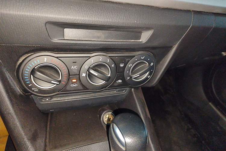 Used Mazda 3 Axela 2016 Sedan 1.5L Automatic Comfort Model Audio And AC Panel