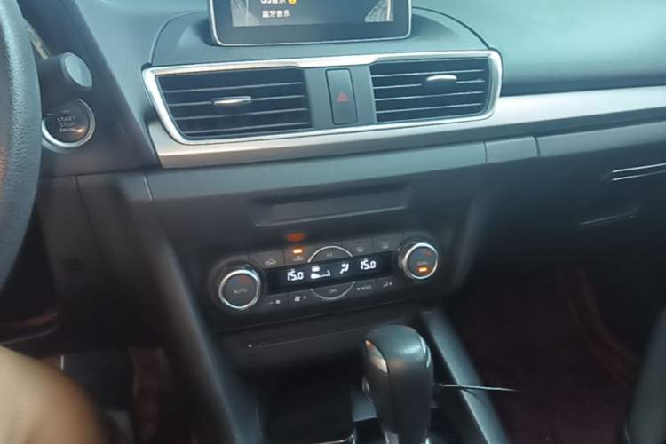 Used Mazda 3 Axela 2016 Sedan 1.5L Automatic Luxury Model Audio And AC Panel