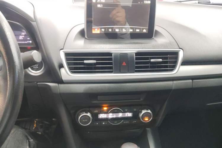 Used Mazda 3 Axela 2016 Sedan 1.5L Automatic Luxury Model Audio And AC Panel