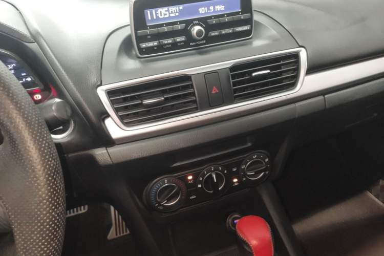 Used Mazda 3 Axela 2016 Sedan 1.5L Automatic Comfort Model Audio And AC Panel