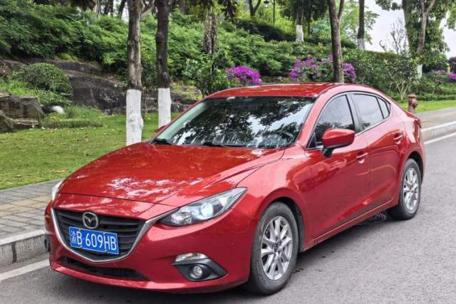 Used Mazda 3 Axela 2016 Sedan 1.5L Manual Comfort Model