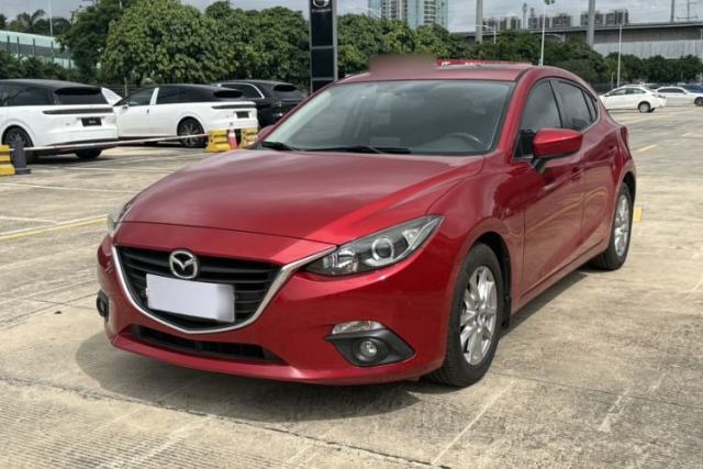 Used Mazda 3 Axela 2016 Hatchback 1.5L Automatic Luxury Model