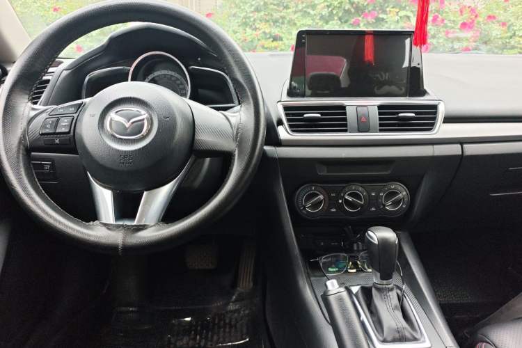 Used Mazda 3 Axela 2016 Sedan 1.5L Automatic Comfort Model Center Console