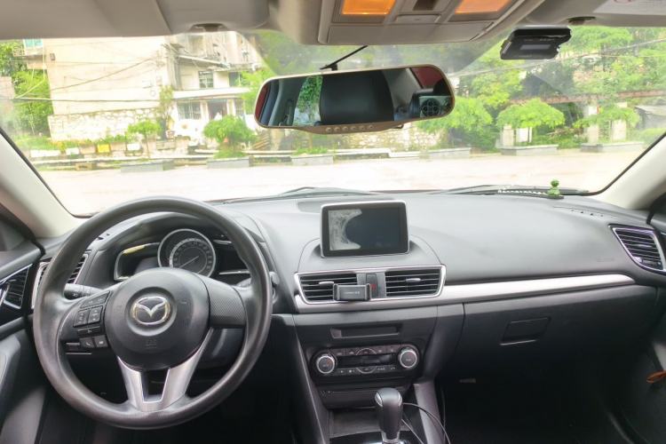 Used Mazda 3 Axela 2016 Sedan 1.5L Automatic Luxury Model Center Console