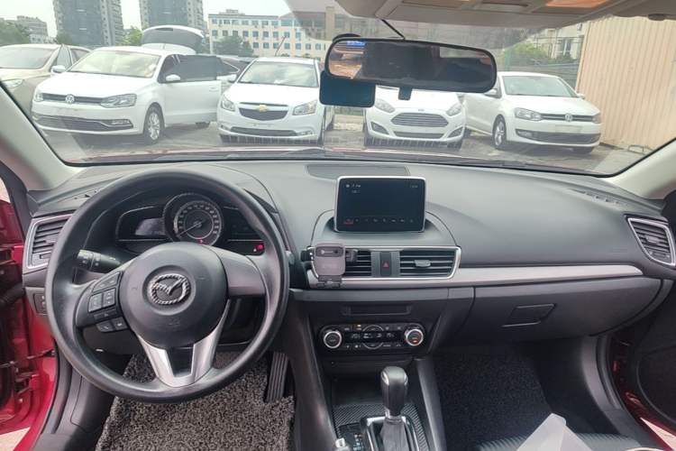 Used Mazda 3 Axela 2016 Hatchback 1.5L Automatic Luxury Model Center Console