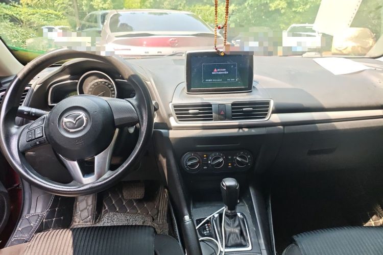 Used Mazda 3 Axela 2016 Sedan 1.5L Automatic Comfort Model Center Console