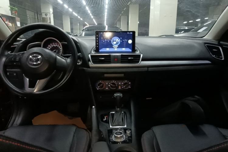Used Mazda 3 Axela 2016 Sedan 1.5L Automatic Comfort Model Center Console