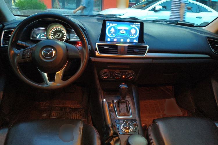 Used Mazda 3 Axela 2016 Sedan 1.5L Automatic Comfort Model Center Console