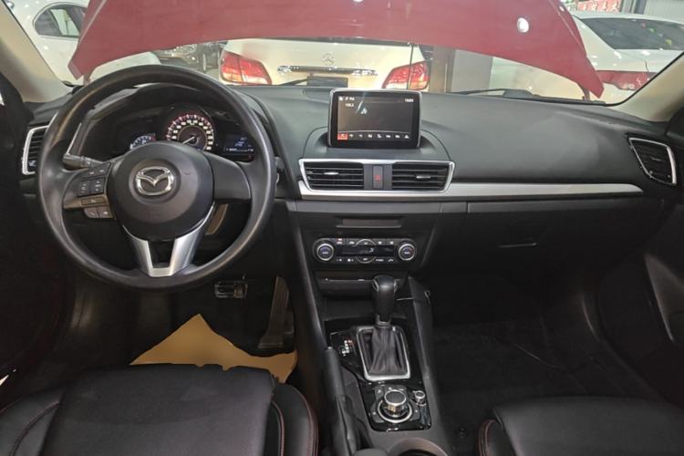 Used Mazda 3 Axela 2016 Sedan 1.5L Automatic Luxury Model Center Console