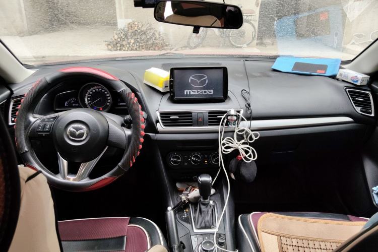 Used Mazda 3 Axela 2016 Sedan 1.5L Automatic Comfort Model Center Console