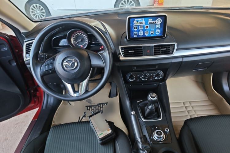 Used Mazda 3 Axela 2016 Sedan 1.5L Manual Comfort Model Center Console