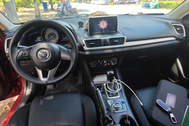 Used Mazda 3 Axela 2016 Sedan 1.5L Automatic Comfort Model Center Console