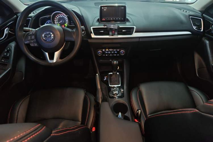 Used Mazda 3 Axela 2016 Sedan 1.5L Automatic Luxury Model Center Console