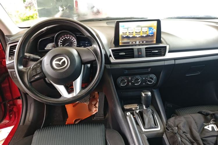 Used Mazda 3 Axela 2016 Sedan 1.5L Automatic Comfort Model Center Console