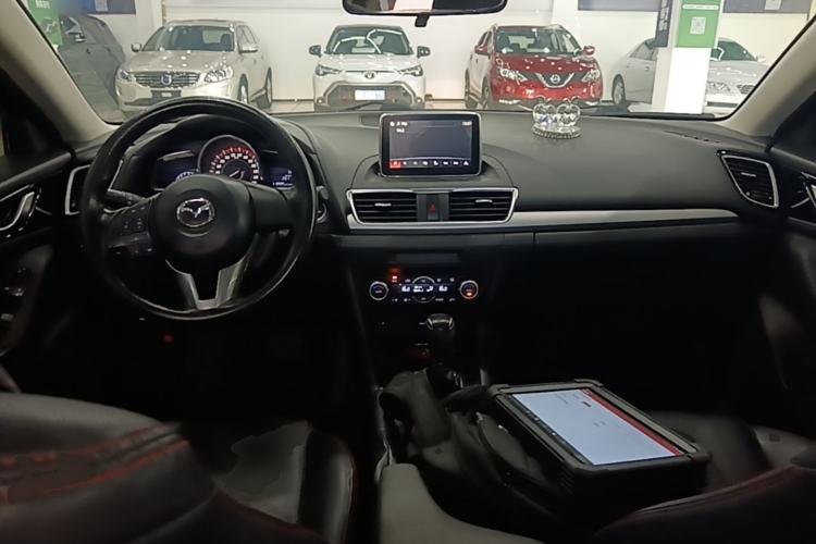 Used Mazda 3 Axela 2016 Sedan 1.5L Automatic Luxury Model Center Console