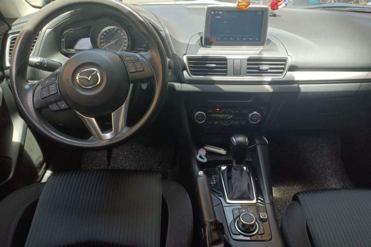 Used Mazda 3 Axela 2016 Hatchback 1.5L Automatic Luxury Model Center Console