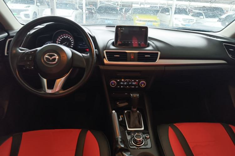 Used Mazda 3 Axela 2016 Sedan 1.5L Automatic Luxury Model Center Console