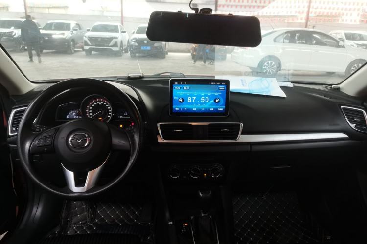 Used Mazda 3 Axela 2016 Sedan 1.5L Automatic Comfort Model Center Console