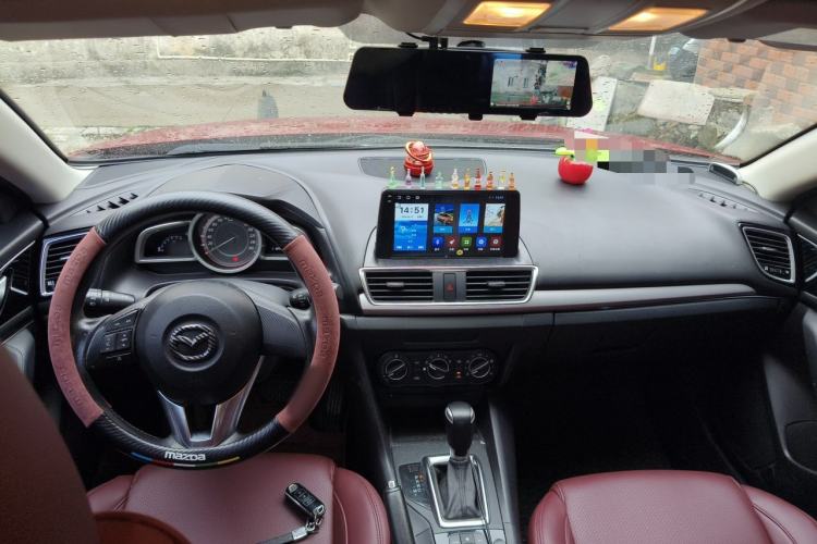Used Mazda 3 Axela 2016 Sedan 1.5L Automatic Comfort Model Center Console